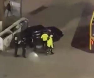 Kaza yapan alkollü sürücü kendini araca kilitledi