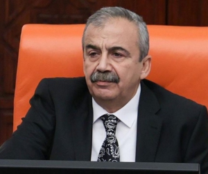 TBMM Başkanvekili Sırrı Süreyya Önder Hayatını Kaybetti