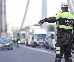 Trafikte bunu yapana 200 bin lira ceza!