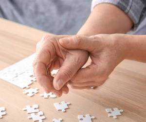Parkinson Hastalığı Nedir? Belirtileri ve Tedavisi 