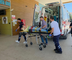 İnegöl'de devrilen suntaların altında kaldı