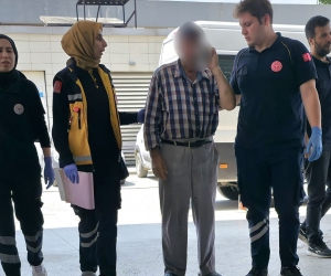 Kendisini hortumla ıslatmayan bahçıvanı dövdü!