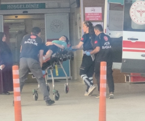 Otomobil Bisikletliye Çarptı: 14 Yaşındaki Çocuk Yaralandı