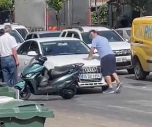 Yol verme tartışmasında aracın önünü kesti, sileceği kırıp cama yumruk attı