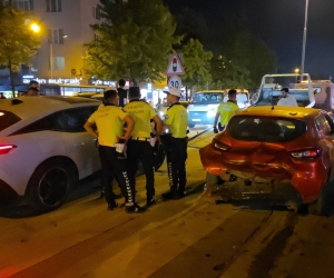 Zincirleme Trafik Kazası: Yaralılar Hastaneye Kaldırıldı
