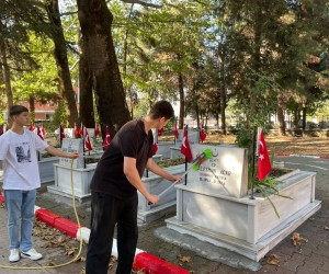 İnegöl Ülkü Ocağı gençlerinden şehitlere vefa