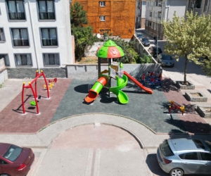 İnegöl’de çocuklar için yeni park: Zeminden ekipmana tam revizyon
