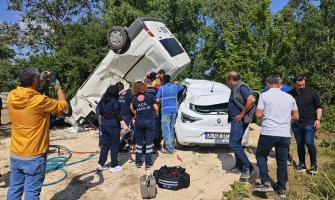 İnegöl 1. OSB’de Trafik Kazası: 4 Kişi Yaralandı