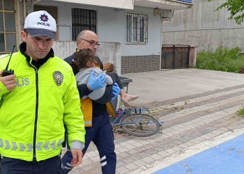Bursa’da 1. kattan düşen çocuğu moloz dolu çuvallar korudu