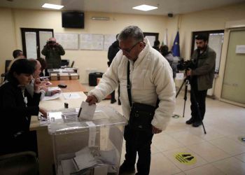 Komşu’daki seçim heyecanı Bursa’daki soydaşları sardı