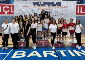 Osmangazili badmintonculardan Türkiye şampiyonluğu