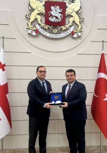 Hasan Öztürk, Gürcistan Büyükelçisi Janjgava'yı ziyaret etti