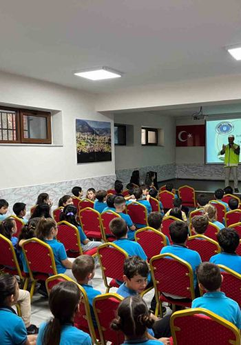 Bursa Büyükşehir’den çocuklara haşereyle mücadele eğitimi