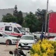 İnegöl'de hacı adaylarının yakınları yolu kapattı, ambulans uzun süre ilerleyemedi!