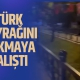 Türk bayrağını yakmaya çalıştı