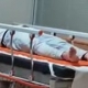 Kamyonet direğe ok gibi saplandı: 3 yaralı